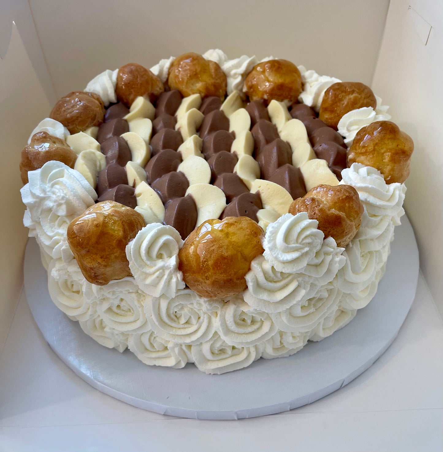 Saint Honorè Cake (Italian) image 0